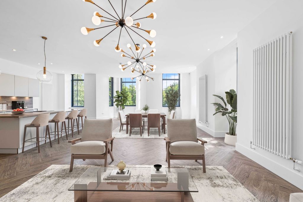 Property photo 3 of 37