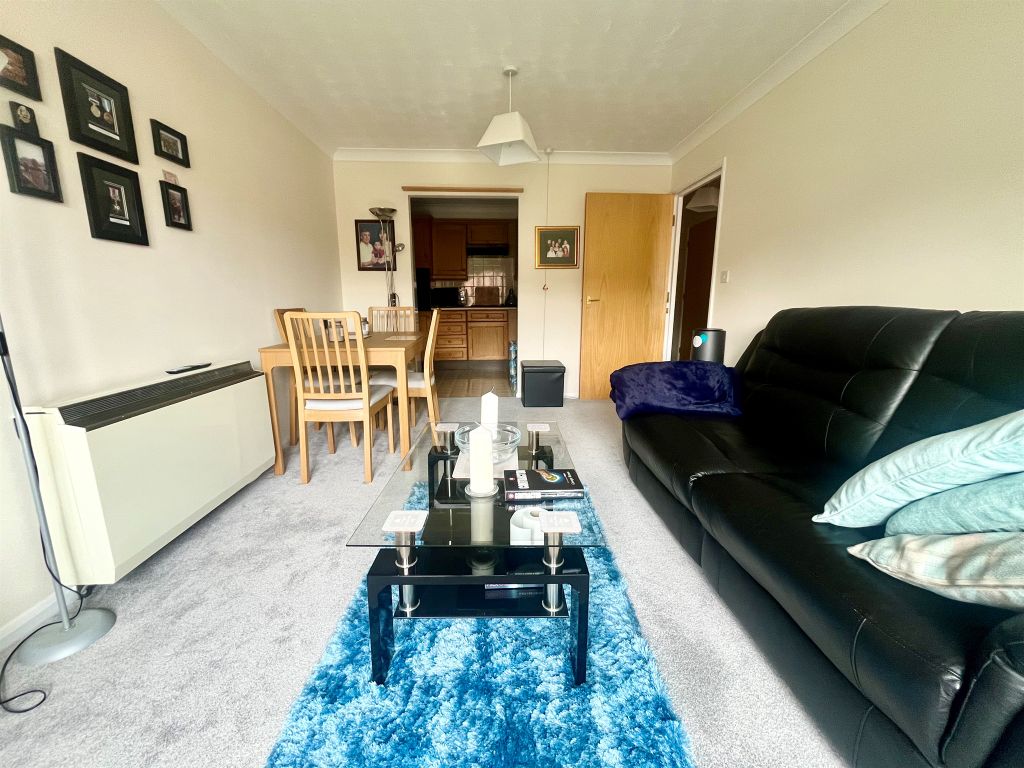 Property photo 3 of 8