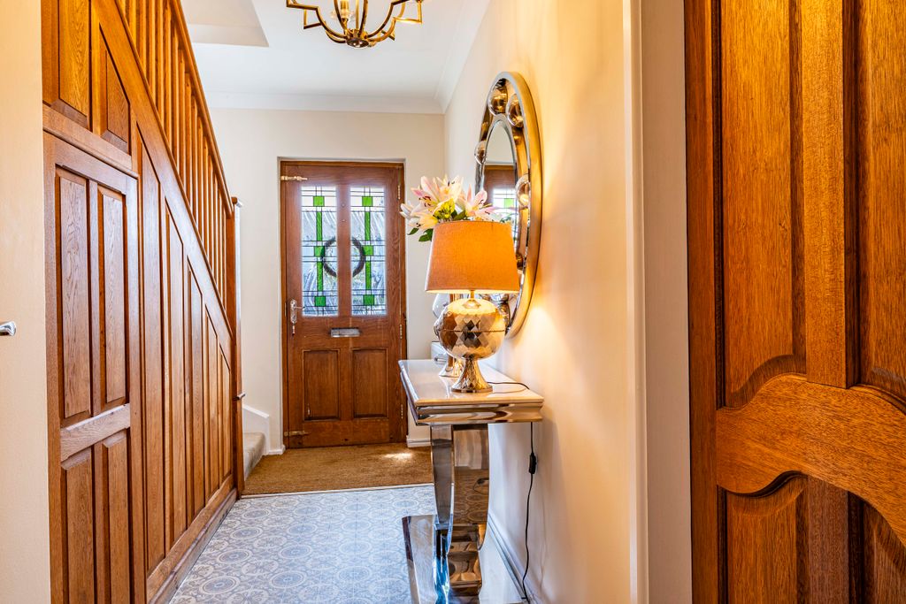 Property photo 2 of 19 Photo 2