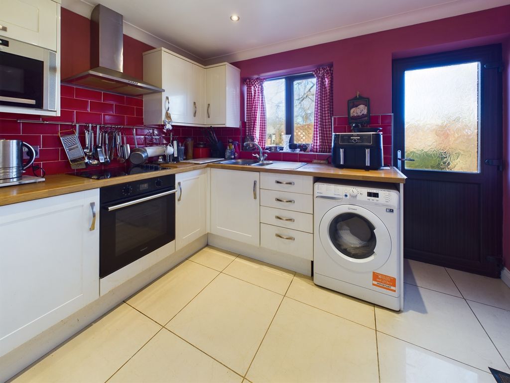 Property photo 2 of 16