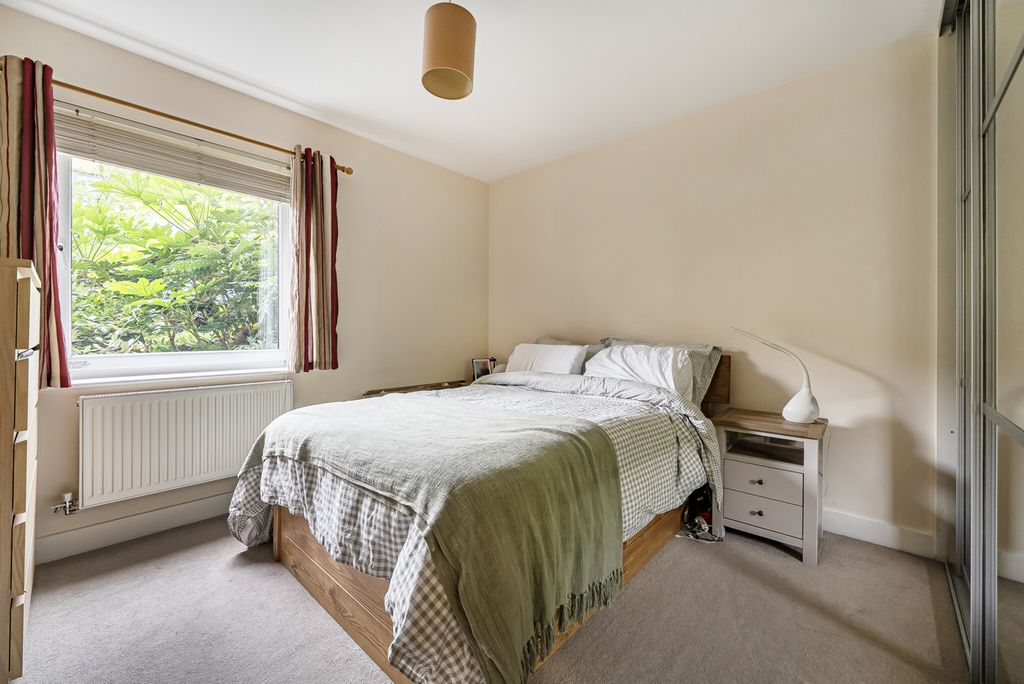 Property photo 3 of 13 1478714-1-6A2Bc46...