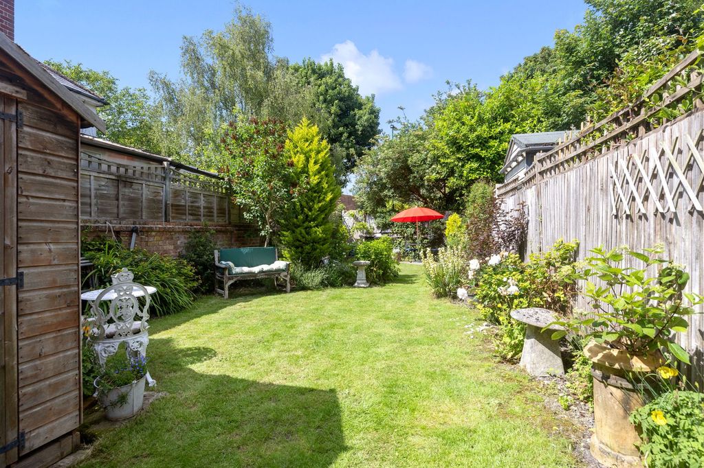 Property photo 2 of 26