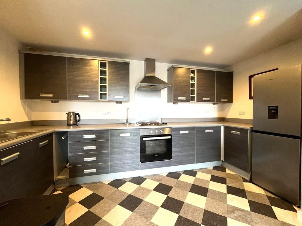 Property photo 2 of 8
