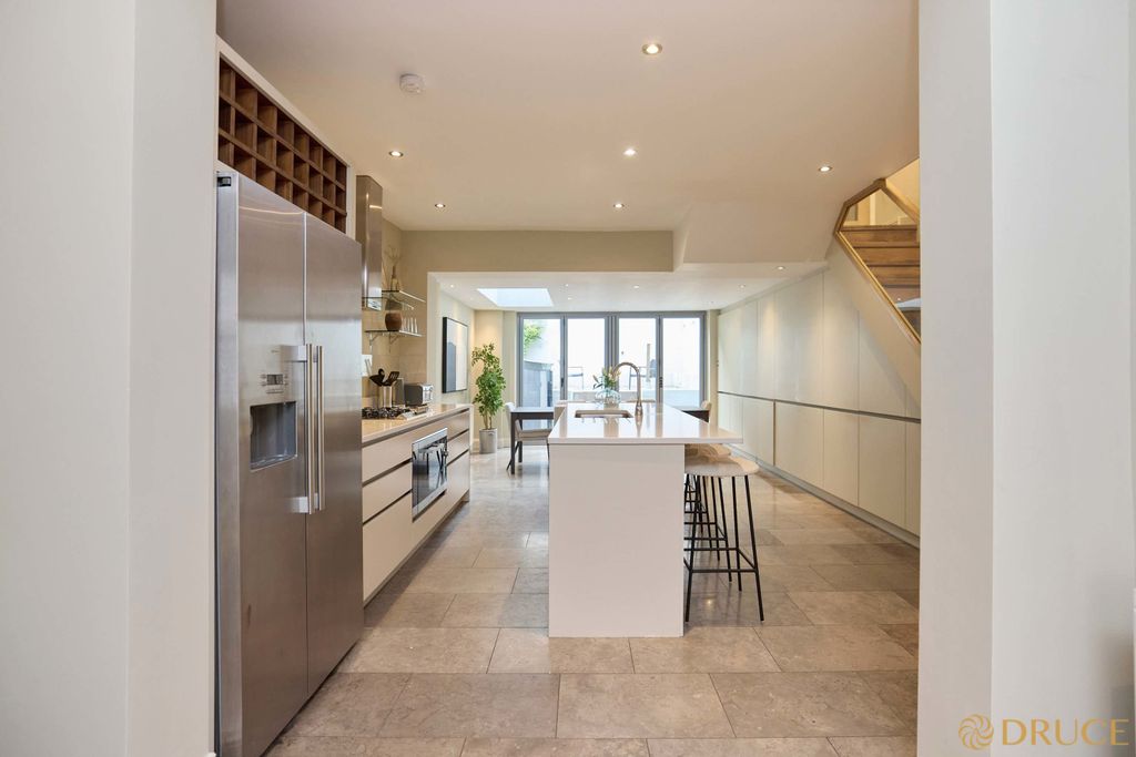 Property photo 3 of 17 A08Fw00000Jh8Wcaa1_1767795490575.Jpg