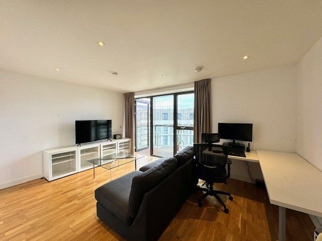 Property photo 3 of 11