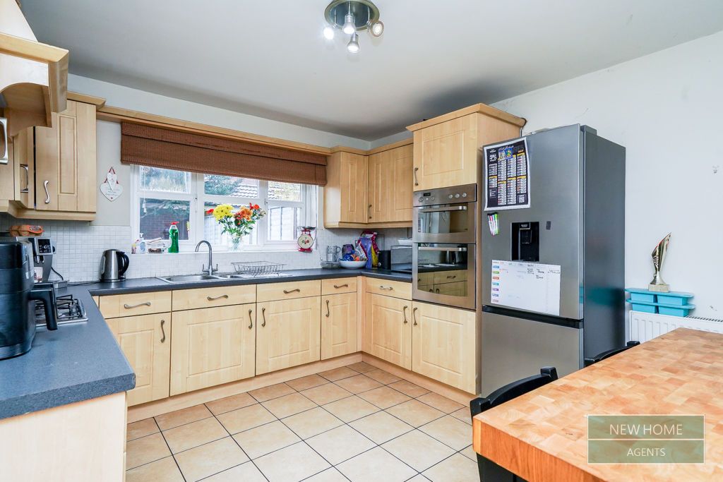 Property photo 2 of 19 Photo 16