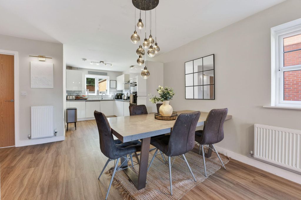 Property photo 3 of 29 Dining Room