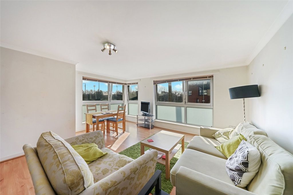 Property photo 2 of 22 Picture No. 06