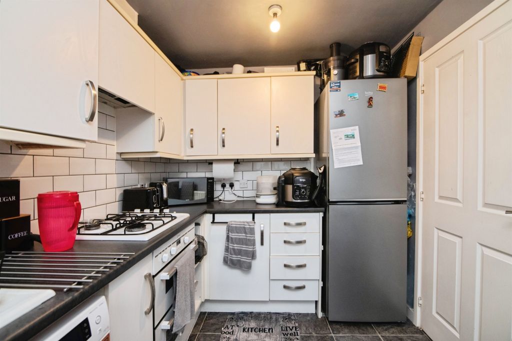 Property photo 3 of 13