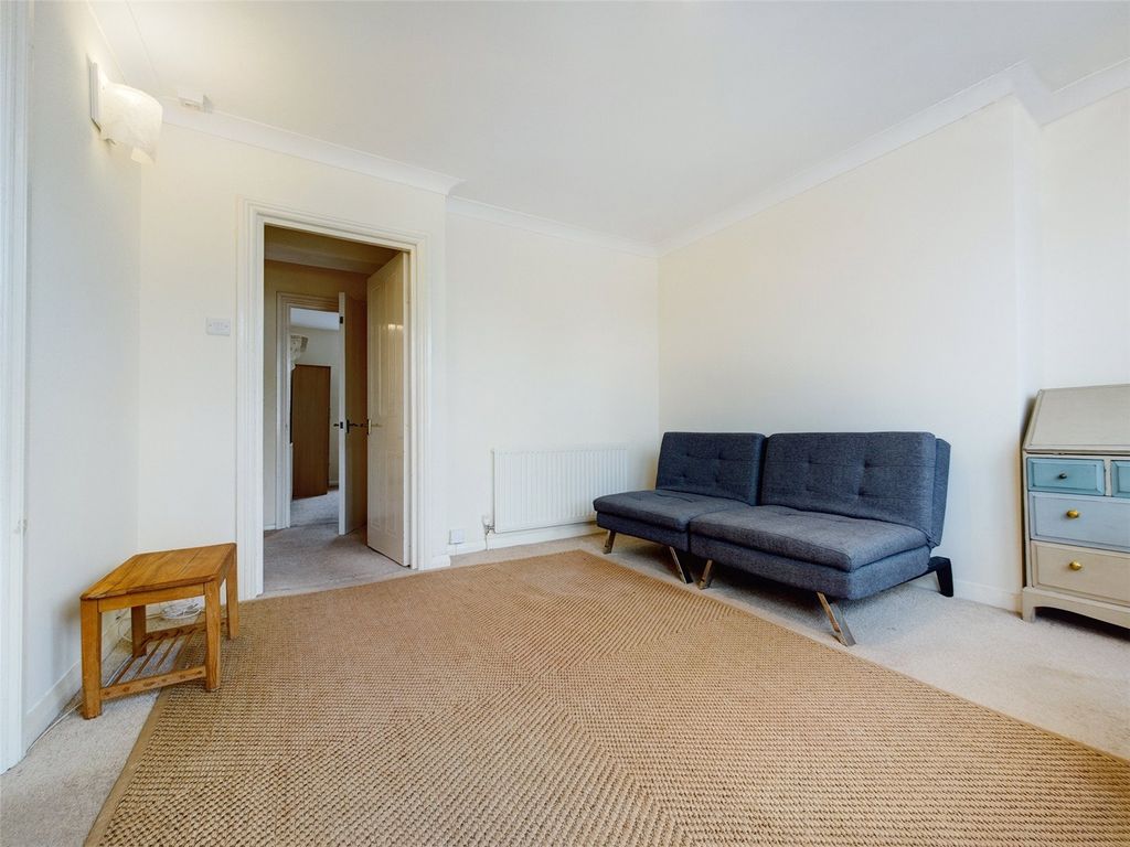 Property photo 3 of 5 Picture No. 04