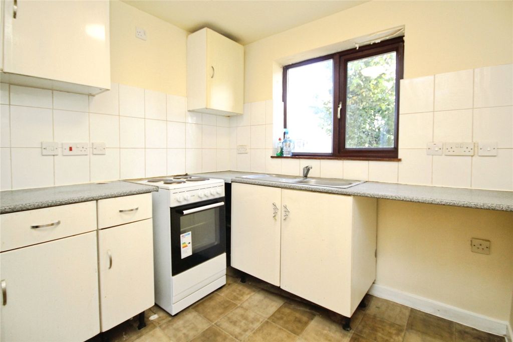Property photo 3 of 6 Picture No. 06