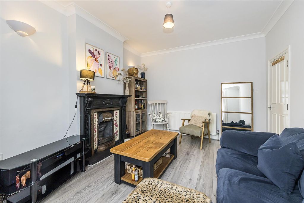 Property photo 3 of 25 3