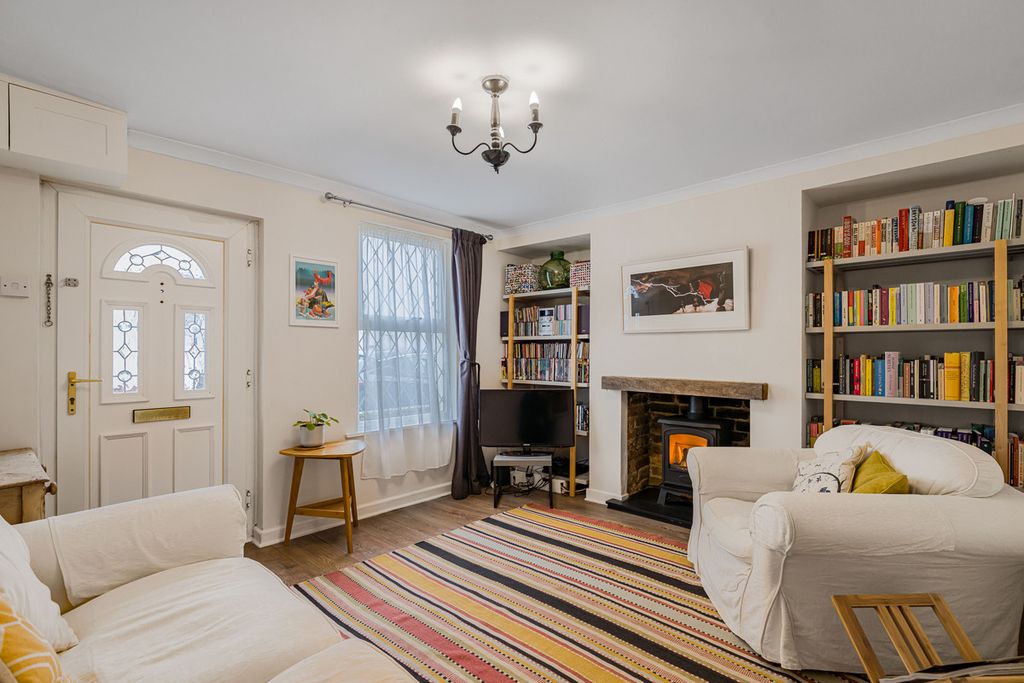 Property photo 3 of 17