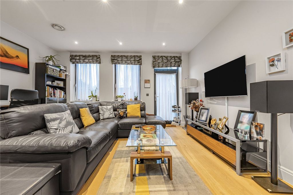 Property photo 2 of 11 Picture 2