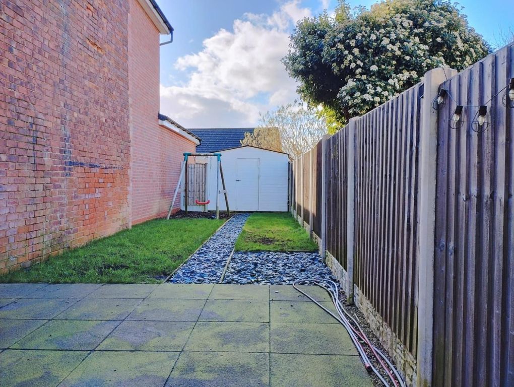 Property photo 2 of 13 Rear Garden New.Jpg