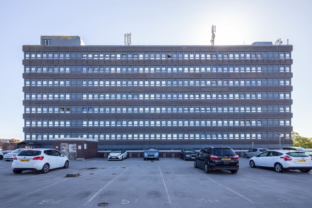 Property photo 1 of 46