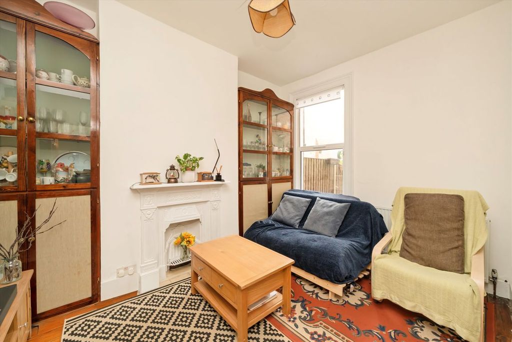 Property photo 3 of 11