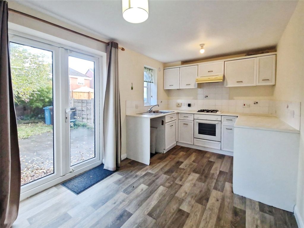 Property photo 3 of 16 Picture No. 10