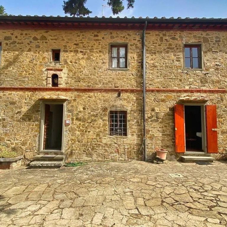 Property photo 1 of 10 Rustic Country House In Chianti, Tuscany