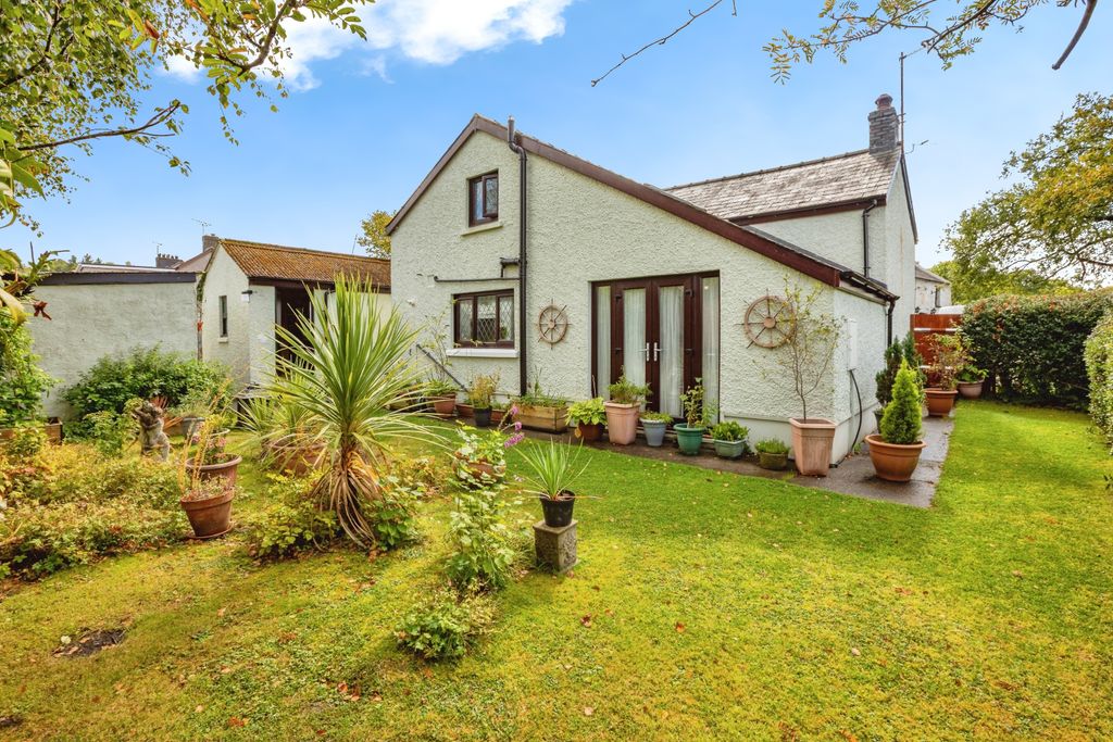 Property photo 2 of 14