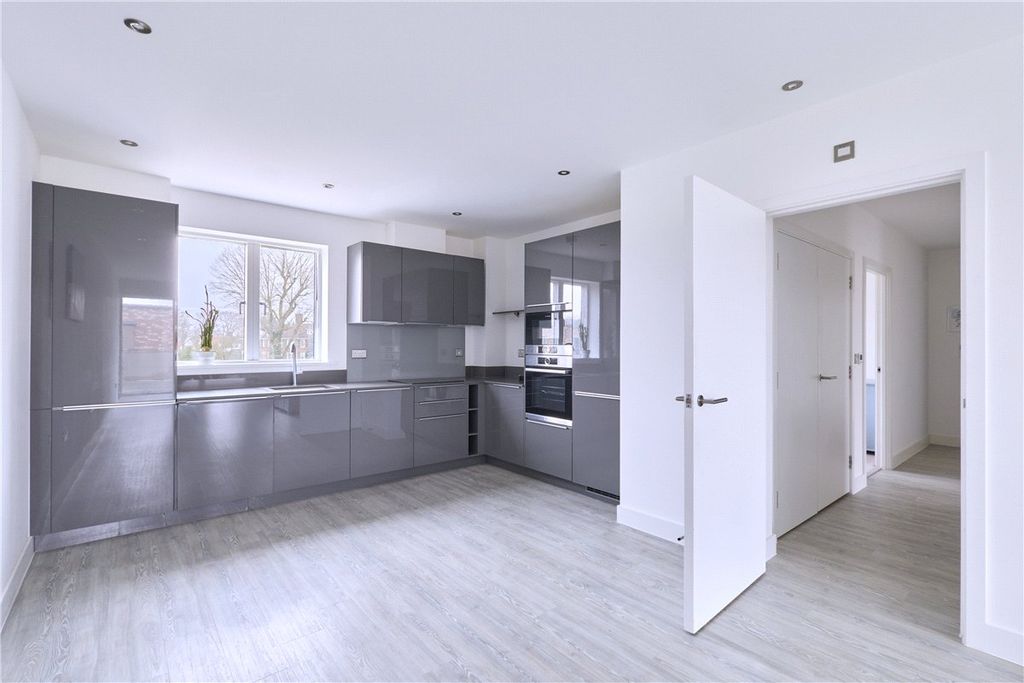 Property photo 3 of 14 Picture No. 07