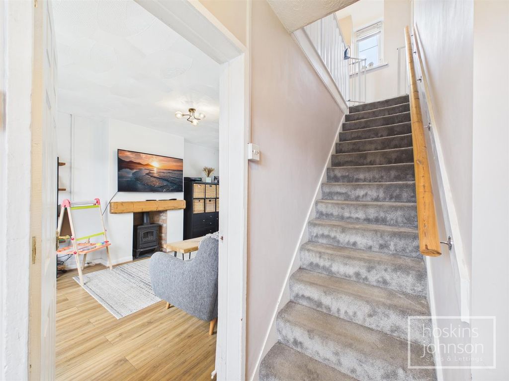 Property photo 2 of 19 Lobby