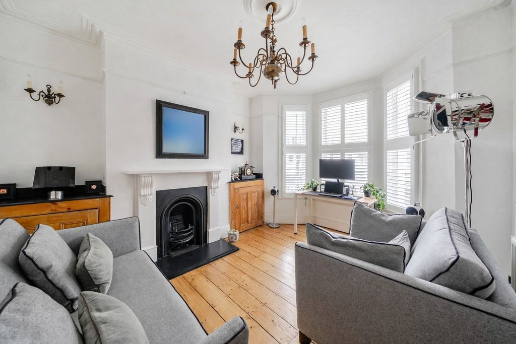 Property photo 2 of 21 Reception