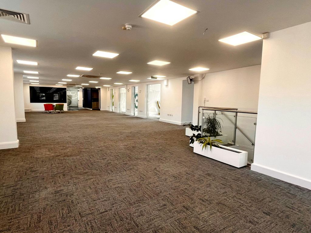 Property photo 3 of 11 1.Jpg