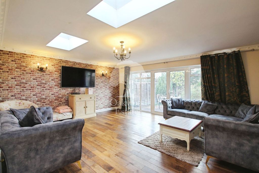 Property photo 3 of 50