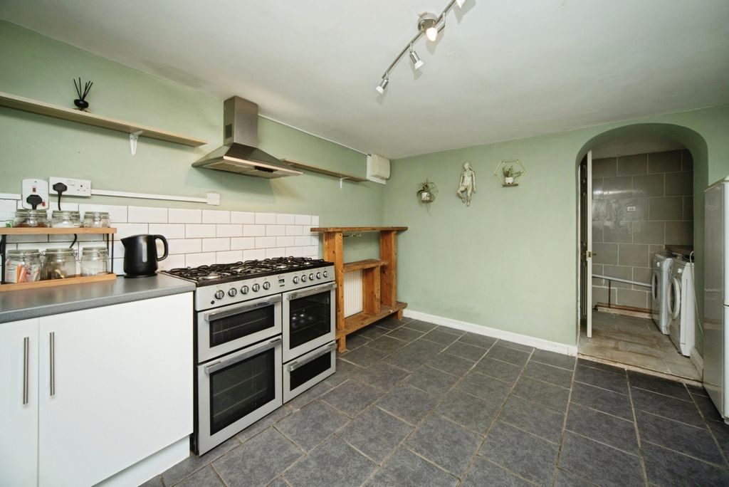 Property photo 3 of 17 Pbox-Img.Jpg