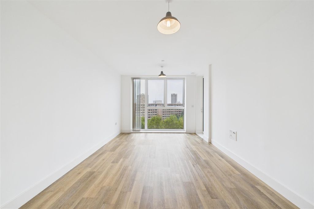 Property photo 2 of 16 4.Jpg