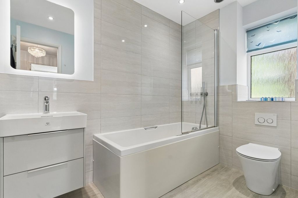 Additional image 18 of 4 bed detached house for saleTalbot Street, Hitchin SG5