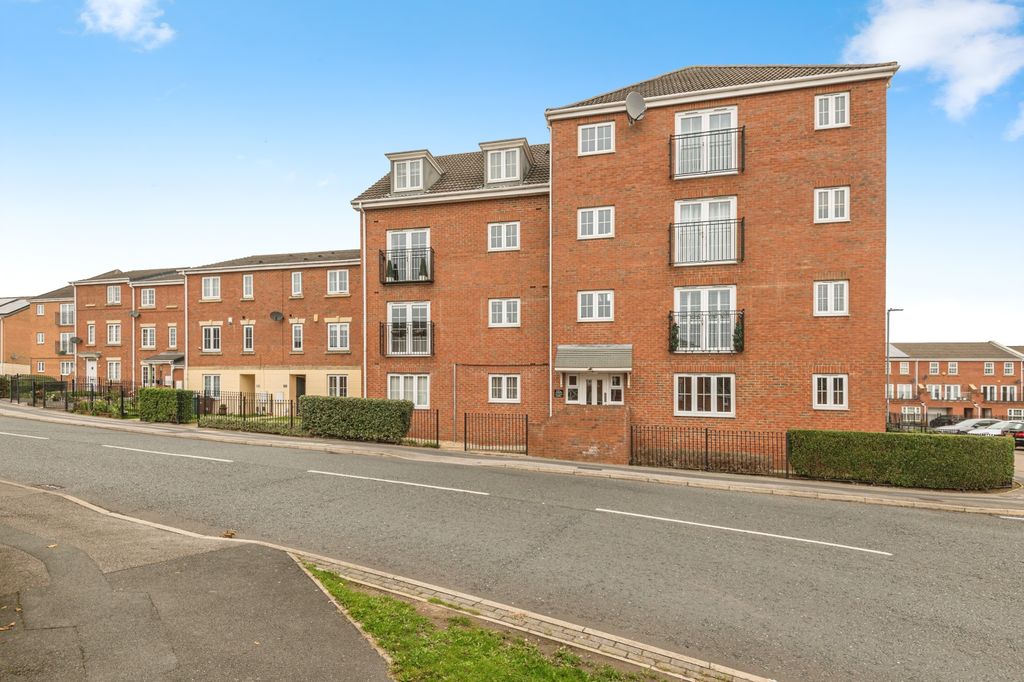 Property photo 1 of 14 Outside