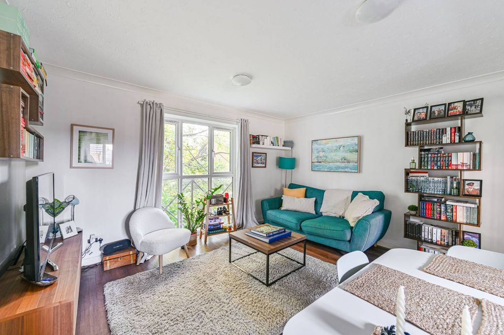 Property photo 3 of 14