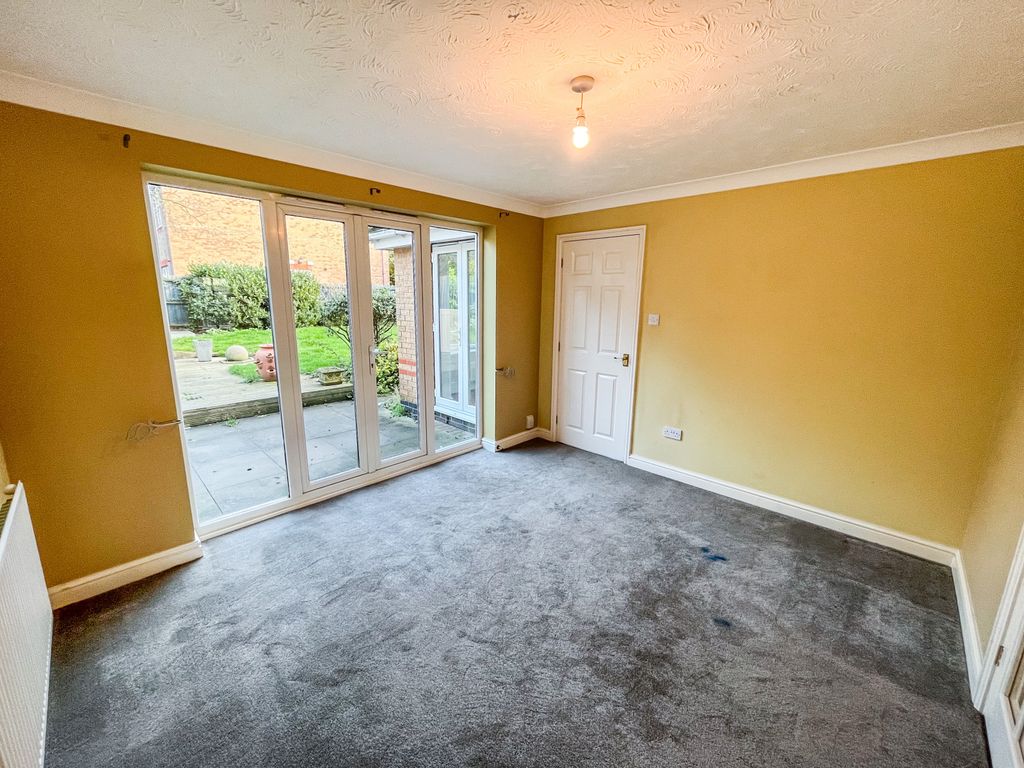 Property photo 3 of 20 Dining Room