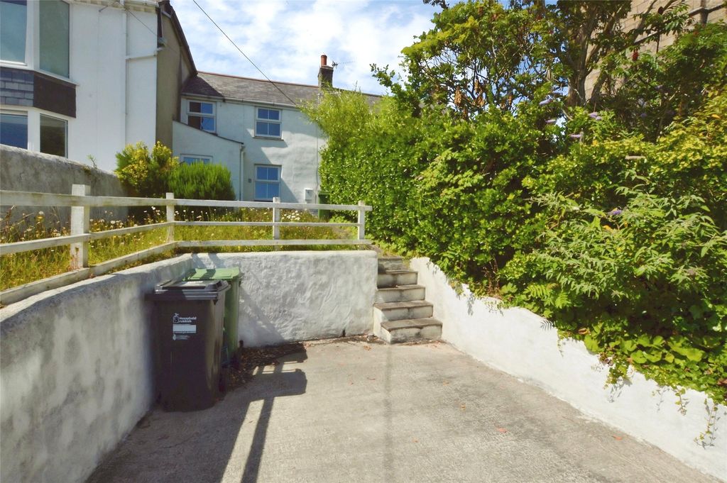Property photo 1 of 5 Picture No. 06