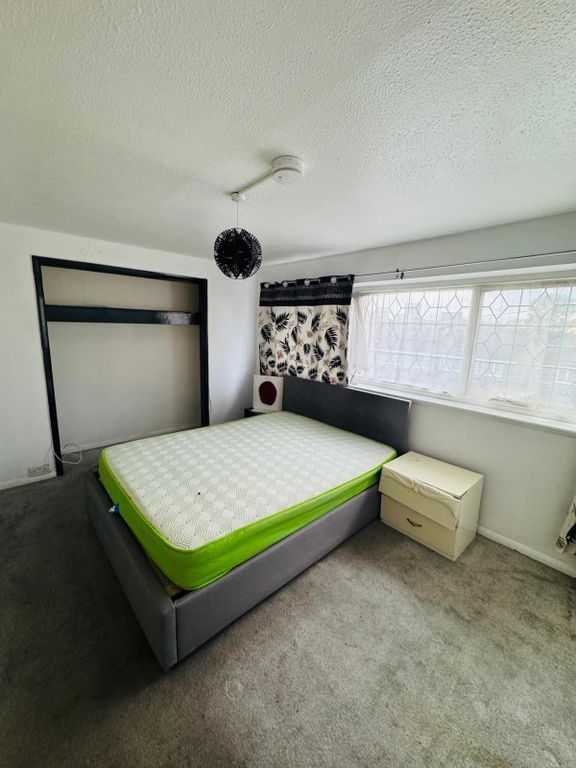 Property photo 2 of 17 Gallery