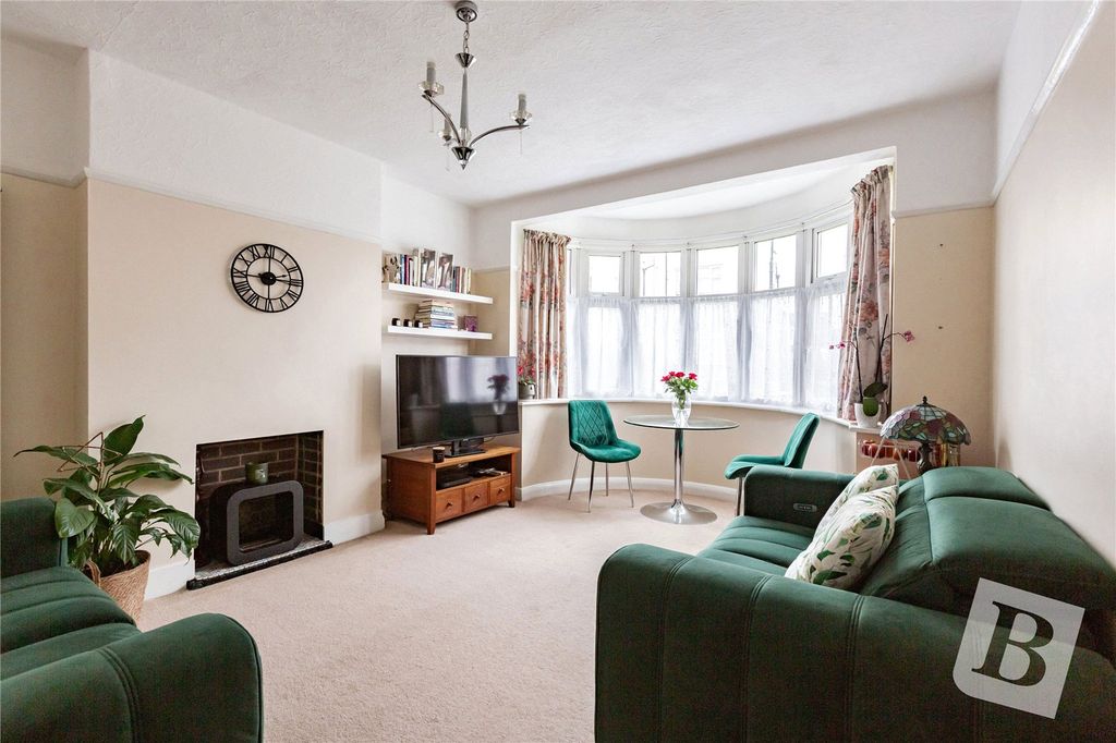 Property photo 2 of 14 Living Room