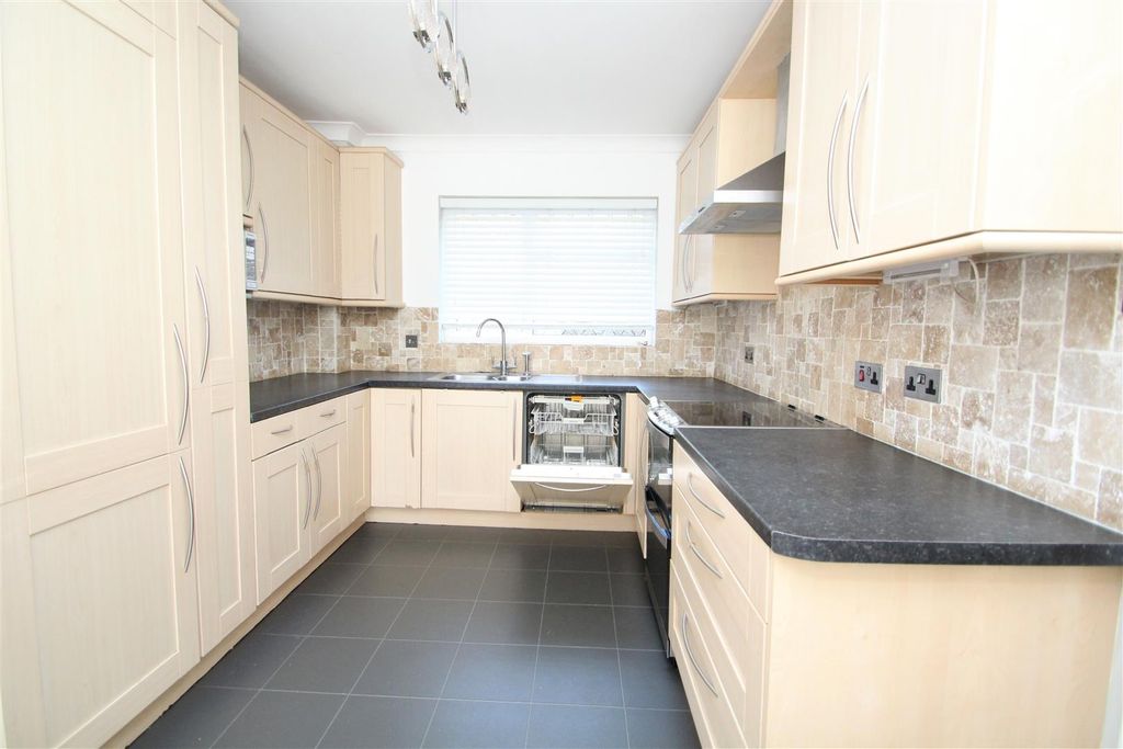 Property photo 2 of 14 Img_3379.Jpg