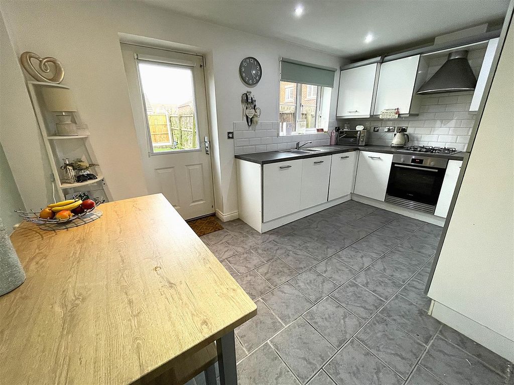 Property photo 2 of 22 Kitchen Diner