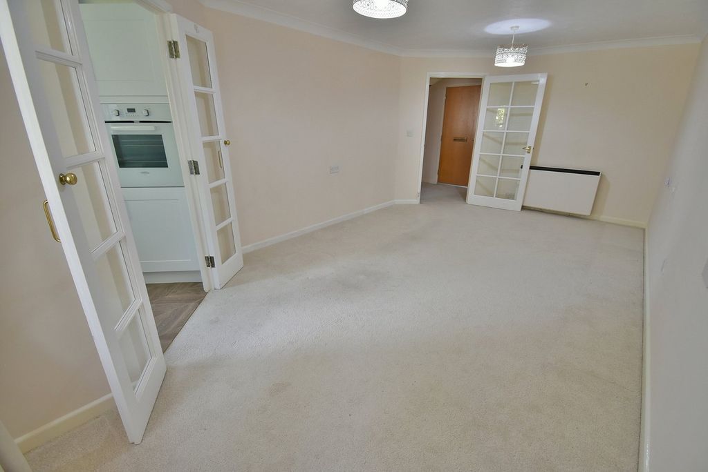 Property photo 3 of 11