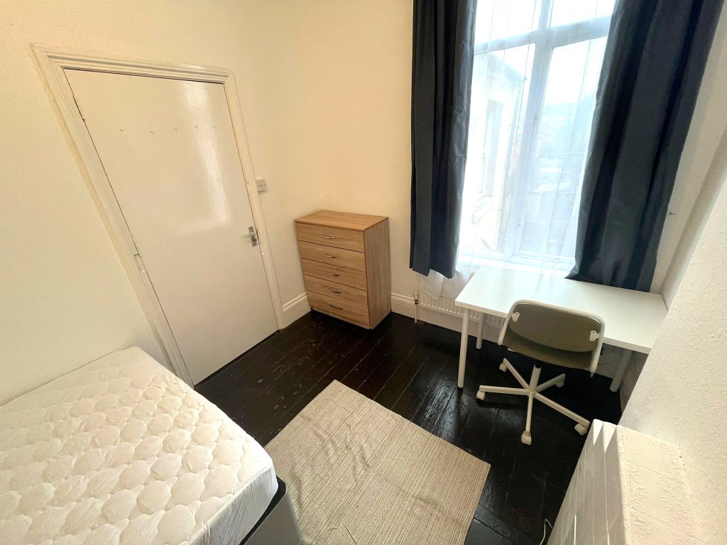 Property photo 3 of 3