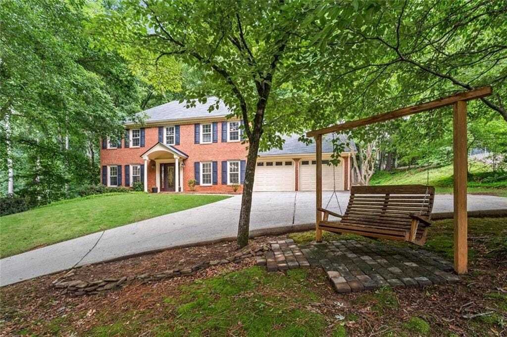 Property photo 1 of 31