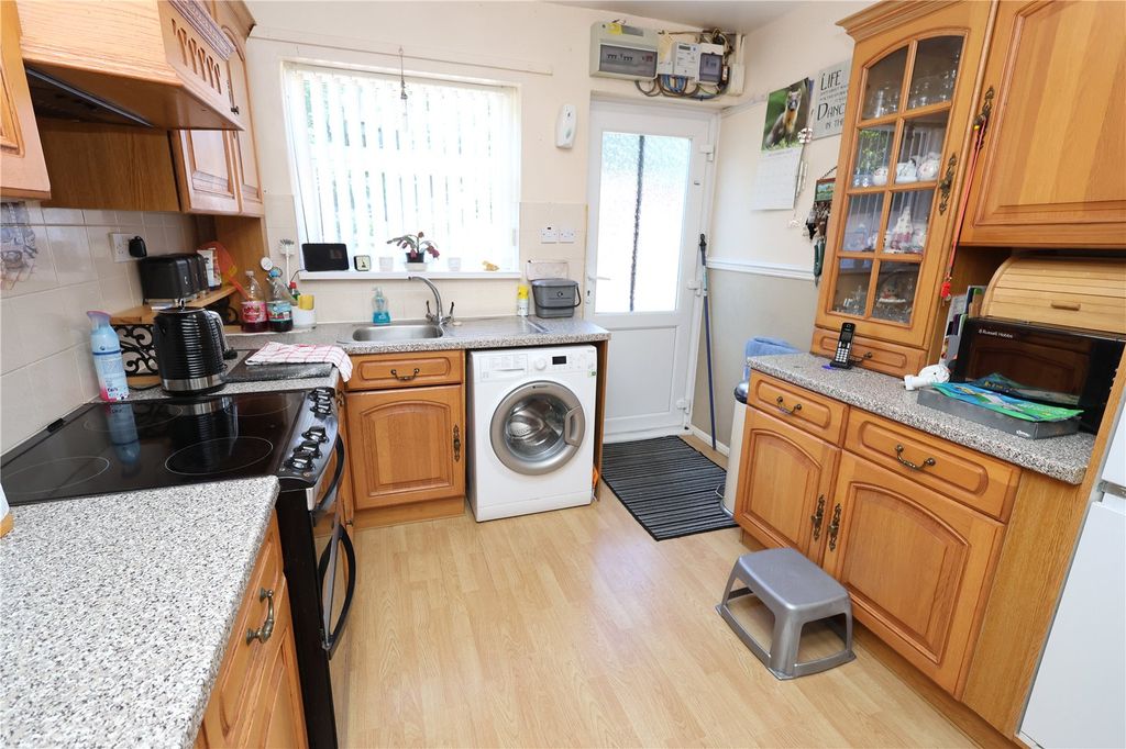 Property photo 3 of 21 Picture No. 12