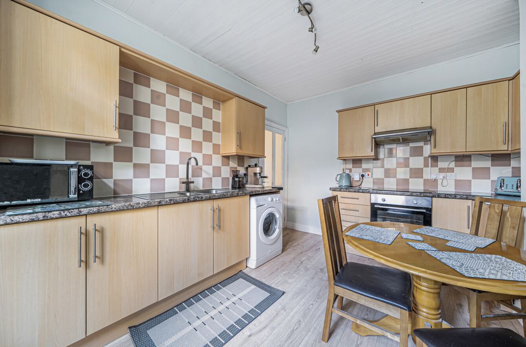 Property photo 3 of 14 1388402-13-6939Aa...