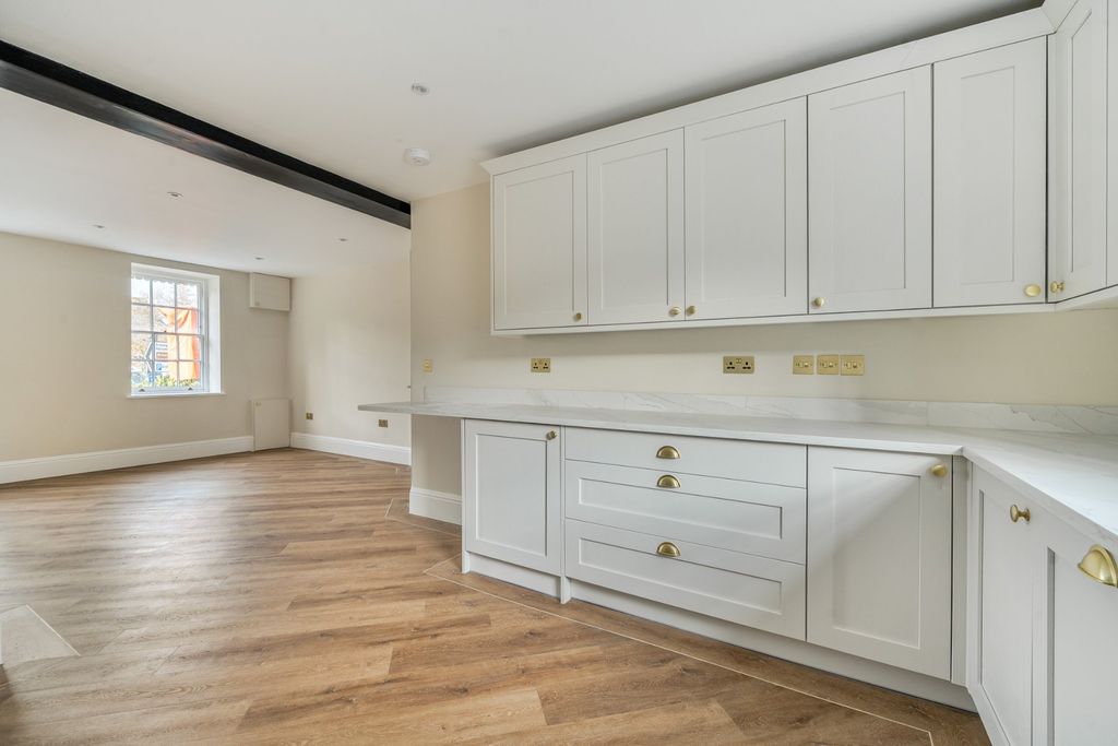 Property photo 3 of 31 Picture No. 14