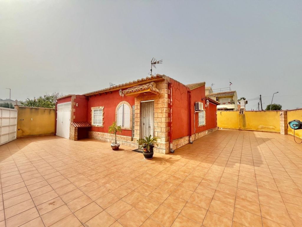 Property photo 1 of 32