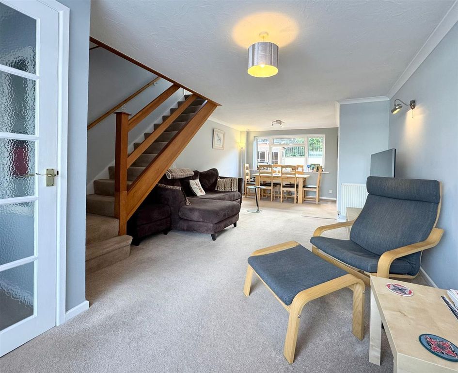 Property photo 2 of 12 Livingroom 2