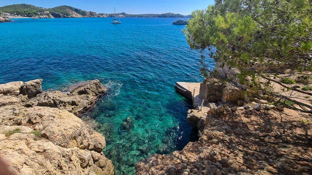 Property photo 3 of 26 77819 Small-21.Jpg