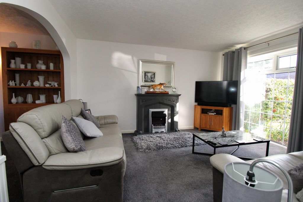 Property photo 2 of 17 (17)